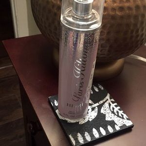 Heiress-Paris Hilton